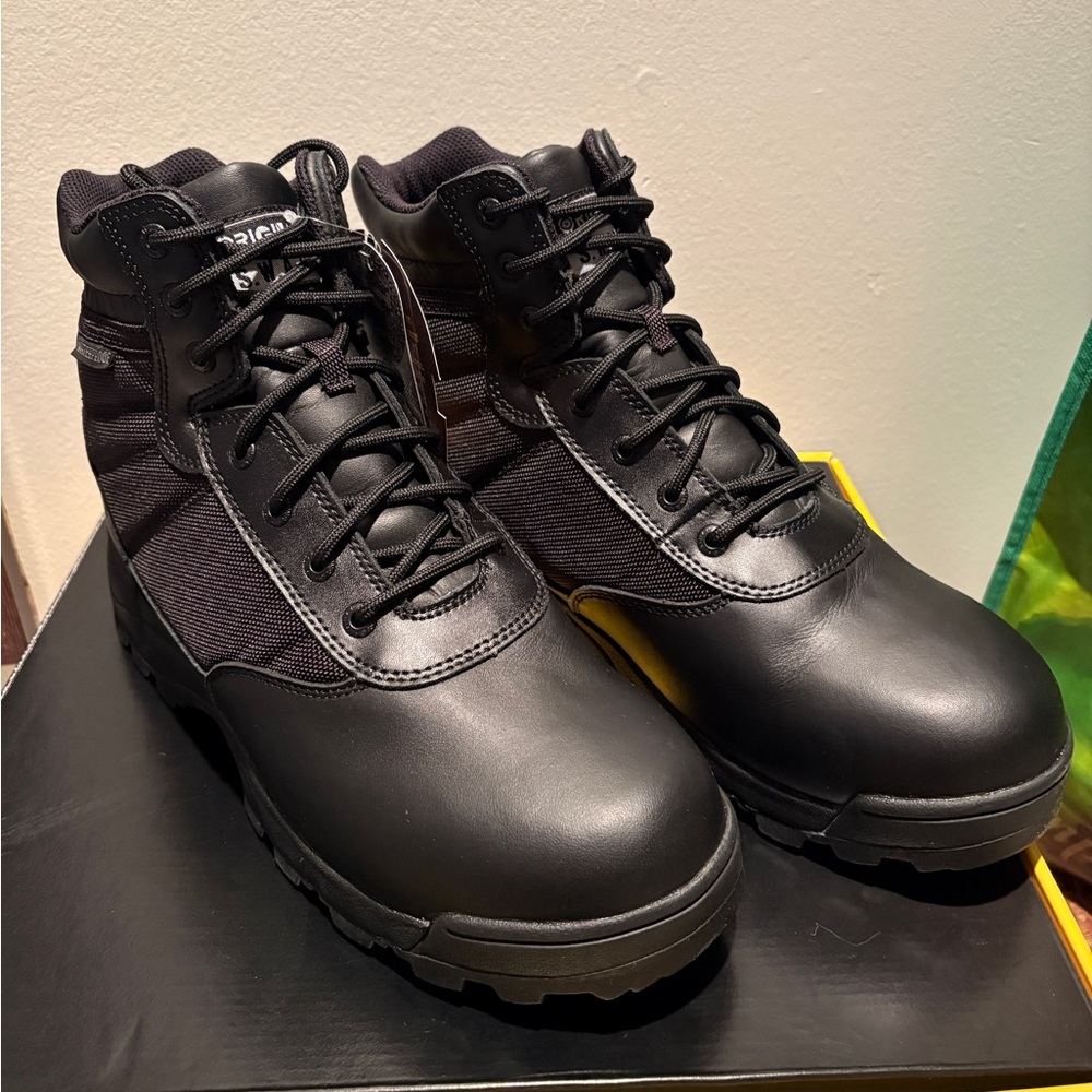 Original SWAT - Men's Black Tactical Boots - new in box!
